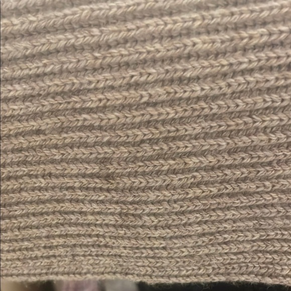 The Row Romie Top Beige Chunky Knit Shrug Poncho Size M/L NWT - Picture 10 of 13